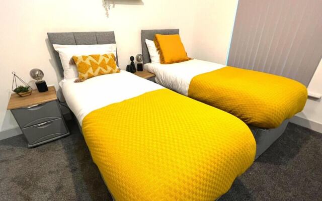 Darlington Suites by SA Stays