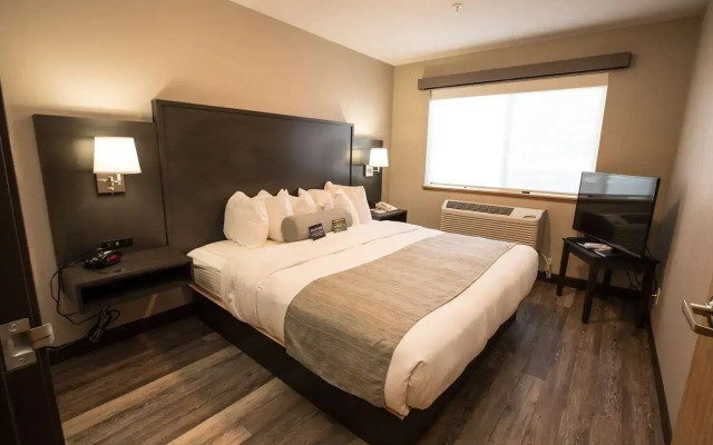 Best Western Sawtooth Inn & Suites