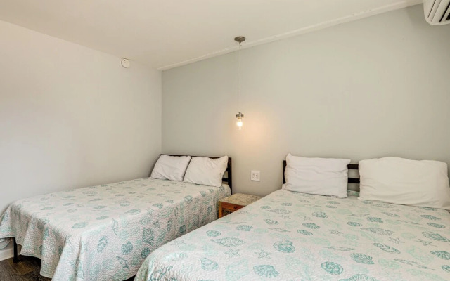 Wildwood Condo: Community Pool, Walk to Beach!