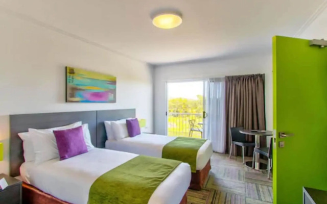 Mackay Oceanside Central Hotel