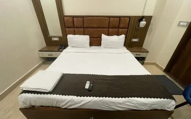 Monga Dreams 120 Mtrs from Golden Temple