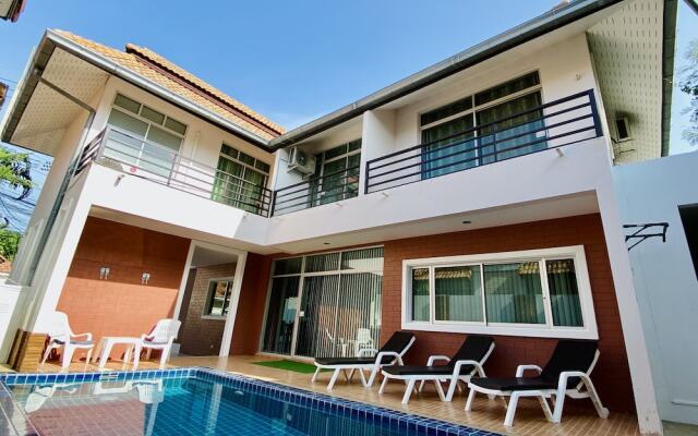 T.W. Marina Pool Villa Pattaya