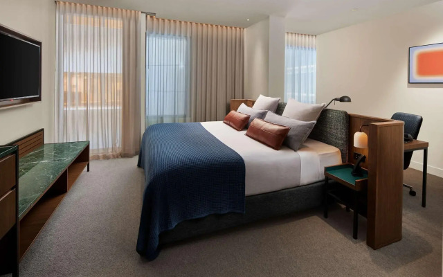 Next Hotel Melbourne, Curio Collection by Hilton