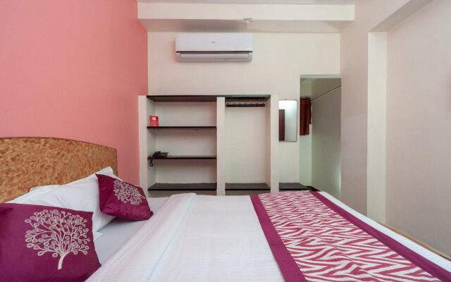OYO 16692 Atchaya Rooms