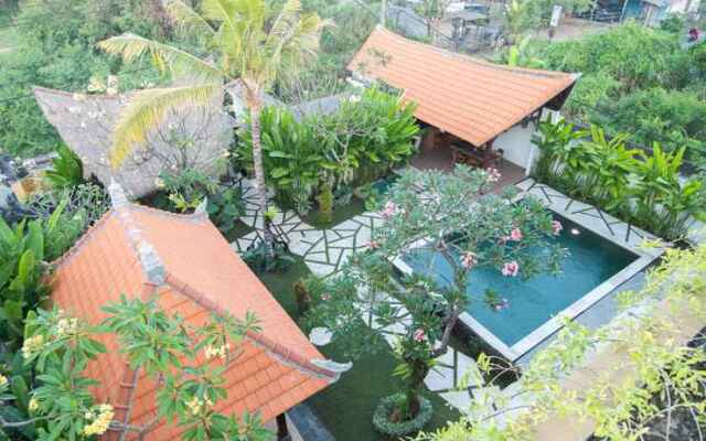 Mupu Jana G.House Keramas