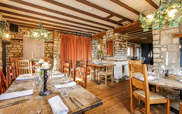 Fox and Hounds