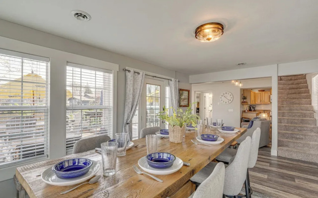 'bittersweet Lakefront Retreat' w/ Hot Tub & Dock!