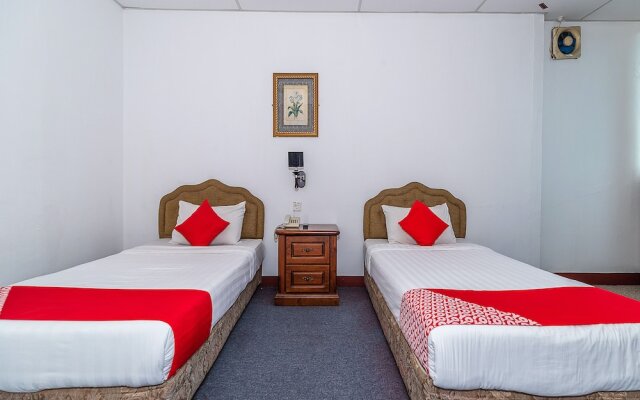 Hotel Holiday Park by OYO Rooms