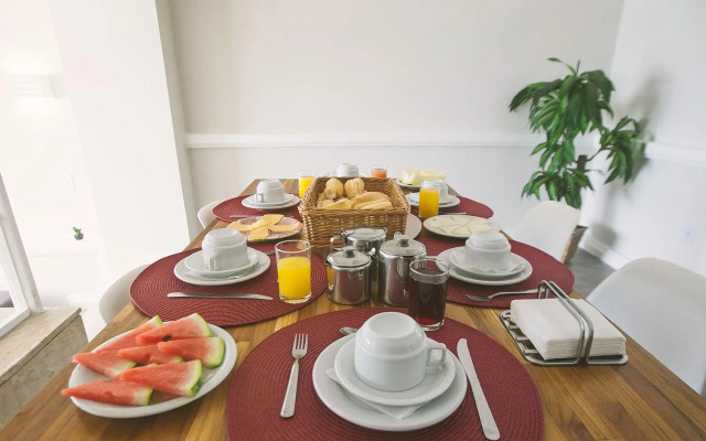 CLH Suites Domingos Ferreira