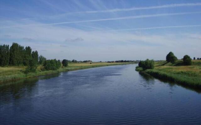 Waterbeach Boatel