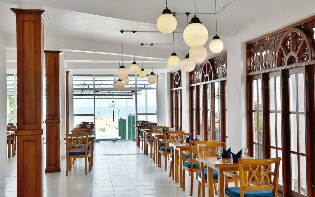 C Negombo