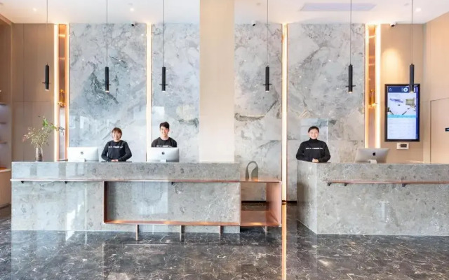 Atour Hotel Wuyue Plaza Anqing