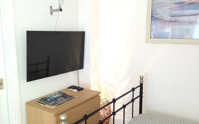 Pemptos-3bedroom-2bathroom-balcony-seaview