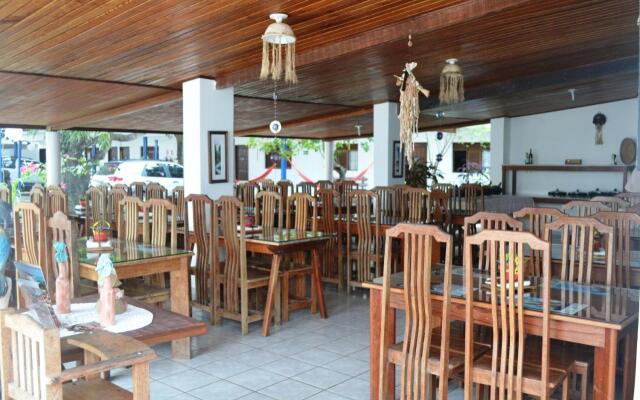Jacuma's Lodge Hotel