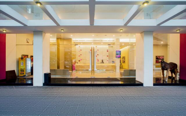 Brits Hotel Puri Indah