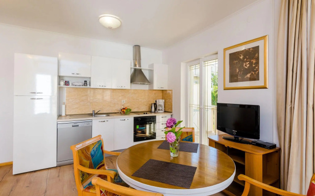 Apartments & Rooms V&M