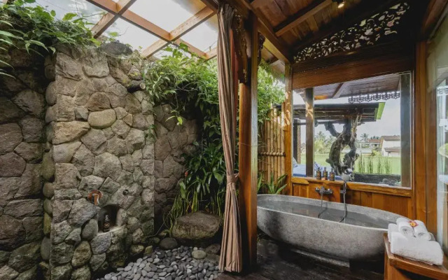 Airsania Ubud Antique Villas