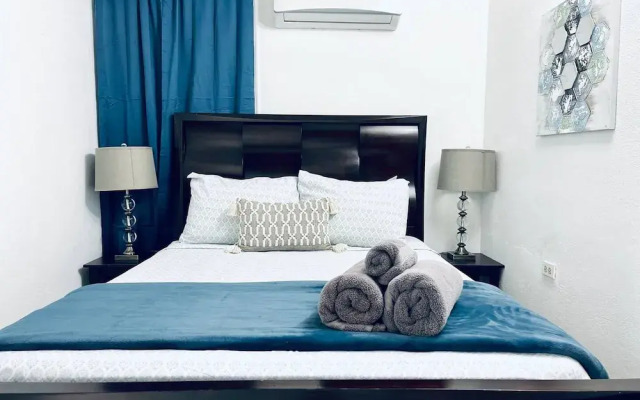 Rainforesthouse4-bl in Ceiba