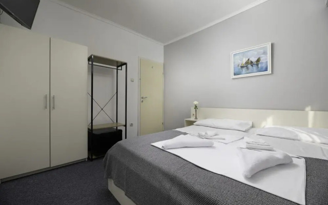 Meliores Rooms & Restaurant