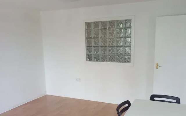Cosy London Apartment Retreat - Colindale