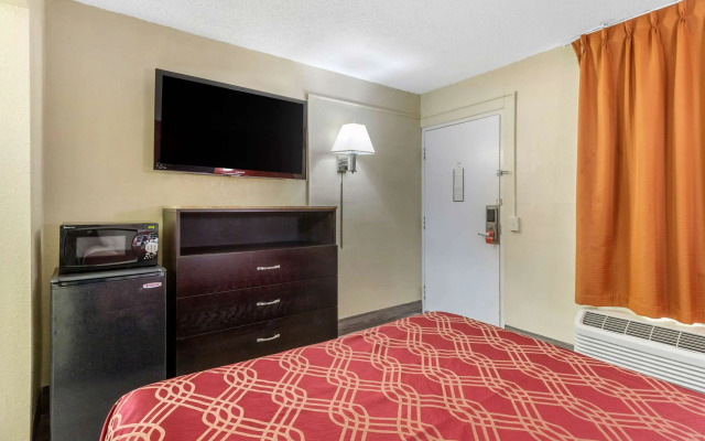 Econo Lodge Fort Jackson