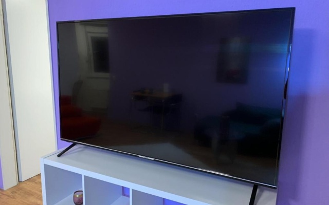 Modern 2 Rooms App with balcony, near to UN und Telekom