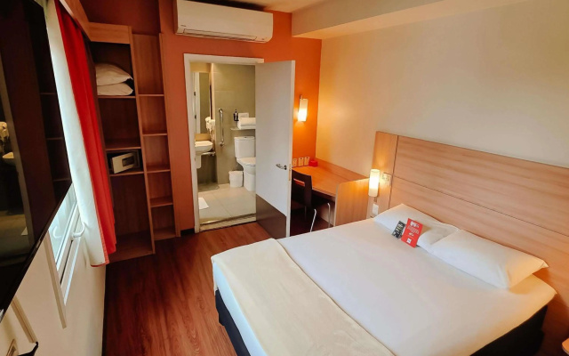 Hotel ibis Santiago Providencia - Image 3