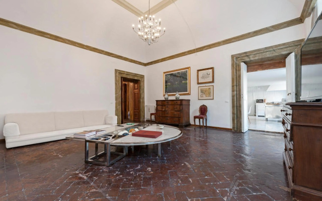 Ancient Palace In Downtown Rome