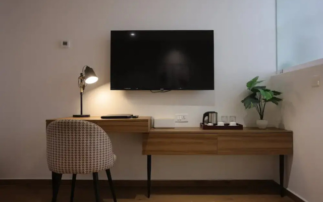 Pondy Heights - Suites and Studios