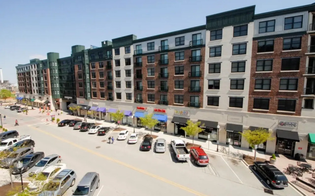 Global Luxury Suites at Whetstone Way