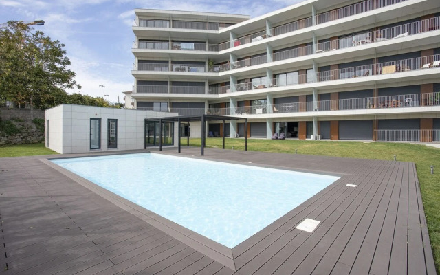 Liiiving in Porto - Dragão Pool View