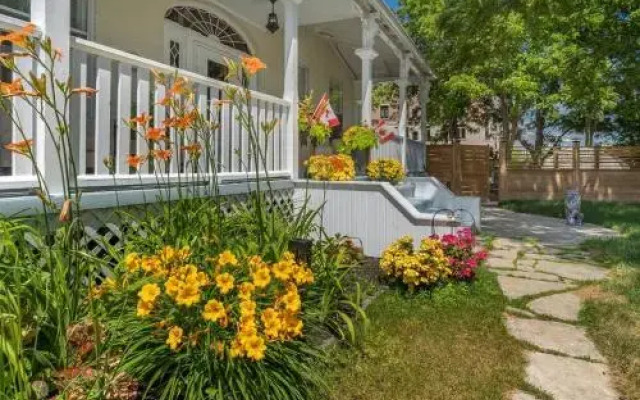 The Lakehurst Estate