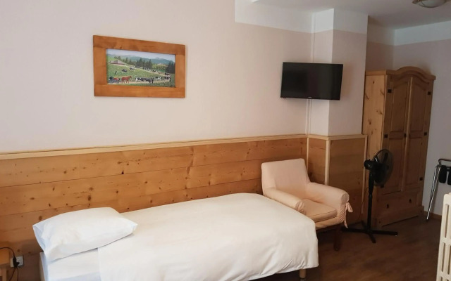 Hotel De Geneve