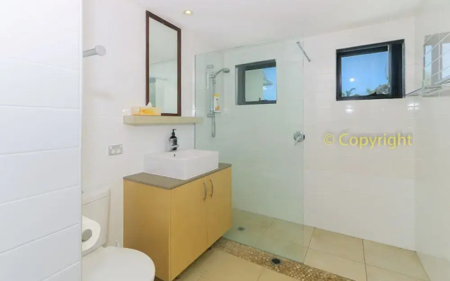 Serenity 3 Bedroom Holiday Apartment