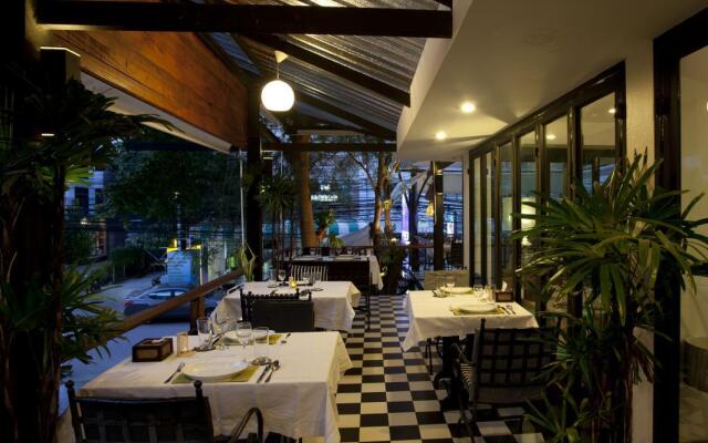 Pier 42 Boutique Resort & Spa