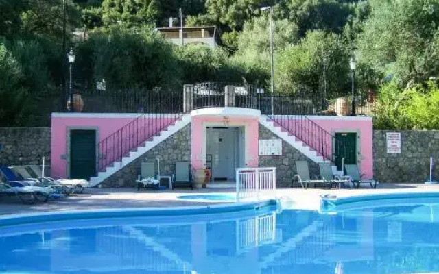Afrodite's Pool and Studios