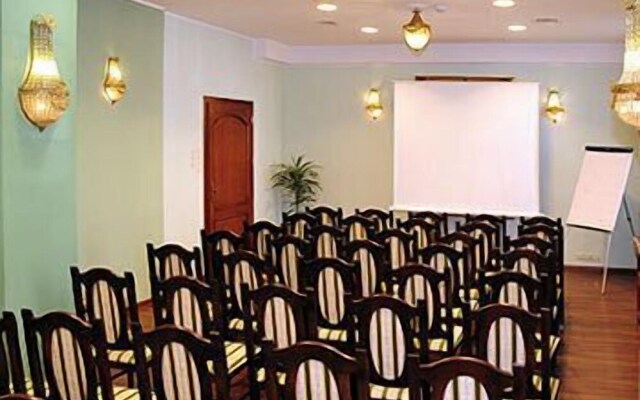 Old Time Aparthotel