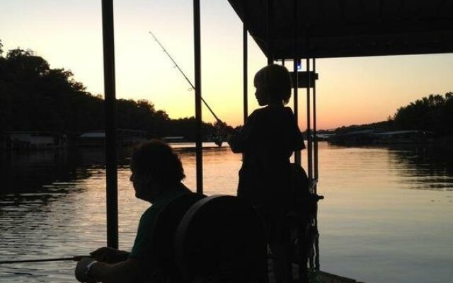 Holiday Shores Resort