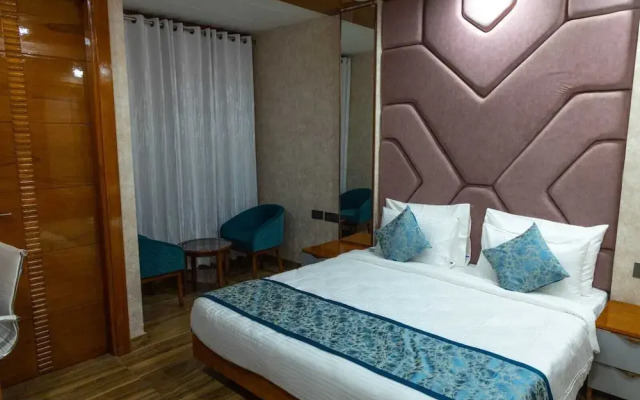 Platinum Service Apartment DLF Phase 3