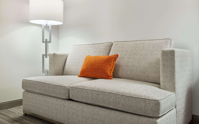 Hampton Inn & Suites Atlanta Buckhead Place