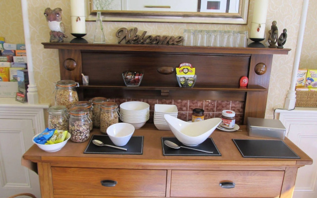 Broadlands Guest House