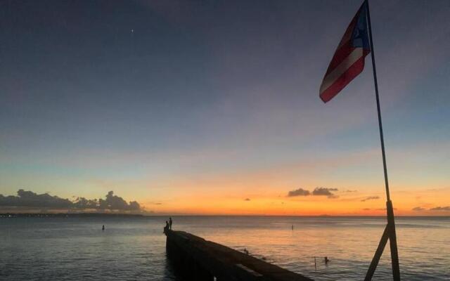 Aguadilla Sunset Apt electricity water AC WiFi 8 minute walk to Crashboat Beach