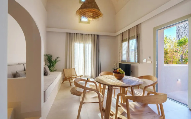 Halo Santorini- Living Experience
