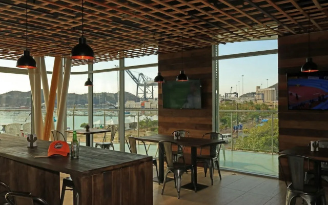 BlueBay Concept Hotel by Xarm Hotels
