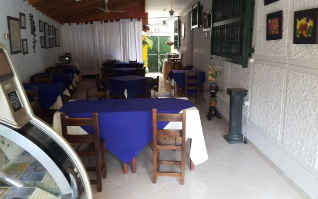 Hotel La Casa Amarela