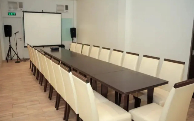Casablanca Suites Near Airport