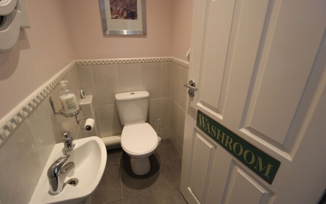 Beautifully Presented Three Bedroom House in Poole