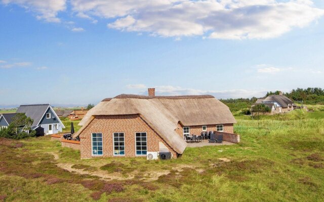 12 Person Holiday Home in Ringkobing-by Traum
