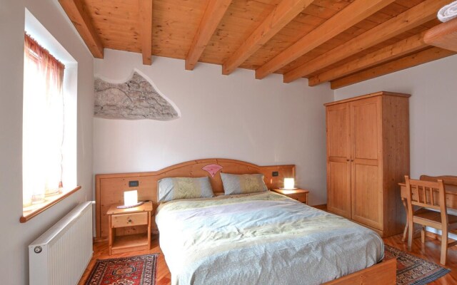 Stunning Home in Cimolais With 4 Bedrooms and Wifi