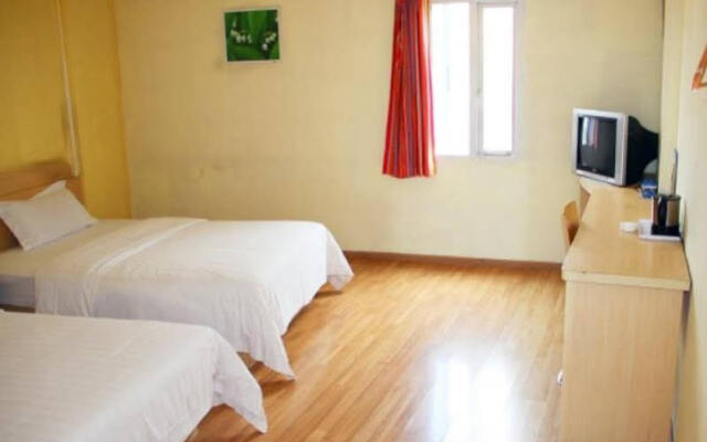 7 Days Inn Chongqing Caiyuanba Railway Station Branch